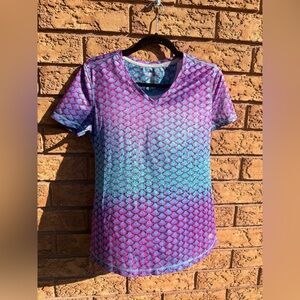 4/$25 • Reel Legends Freeline‎ Mermaid Scale V-Neck Top
